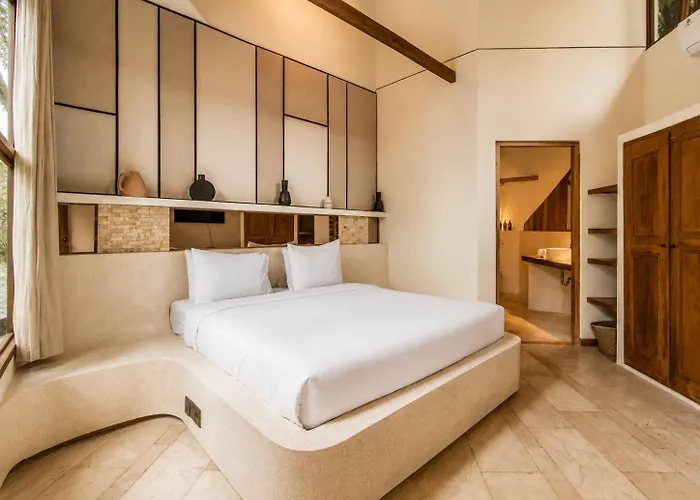 Serene 1br 800 To Echo Beach, With Pool *