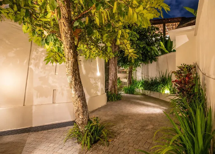 Serene 1br 800 To Echo Beach, With Pool *
